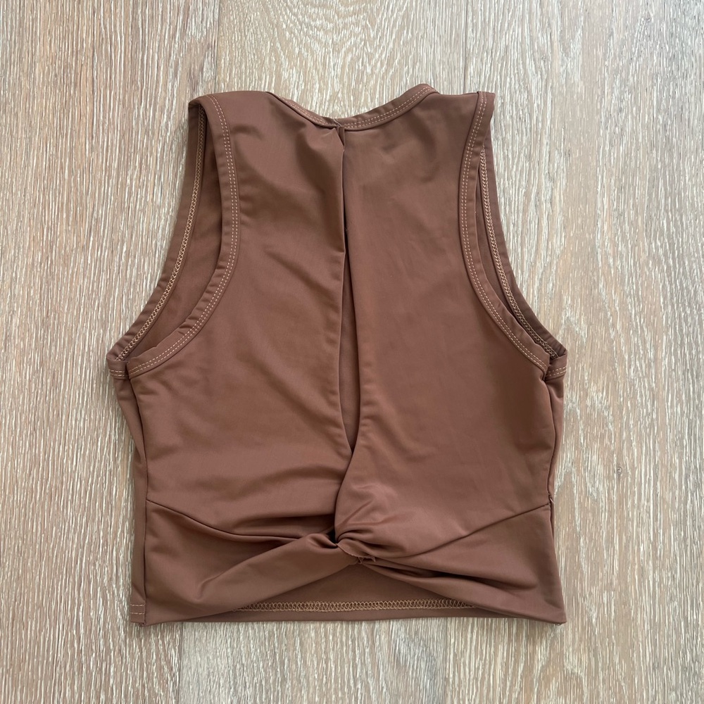 PrettyLittleThing Racer Crop Top